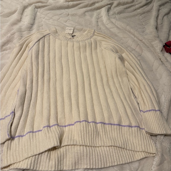 ONLY 1 LEFT! Free people soft / oversized SWEATER 🩷🤍 XS GREAT QUALITY - Picture 4 of 9